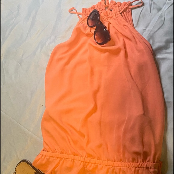Tops - Apricot sleeveless top